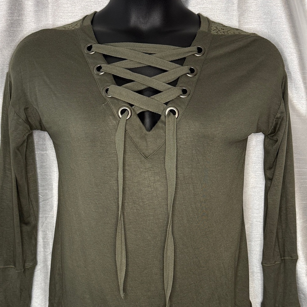 Jolt Lace Up V Neck Long Sleeve Top Lacy Drop Shoulder Olive Green Women’s Med